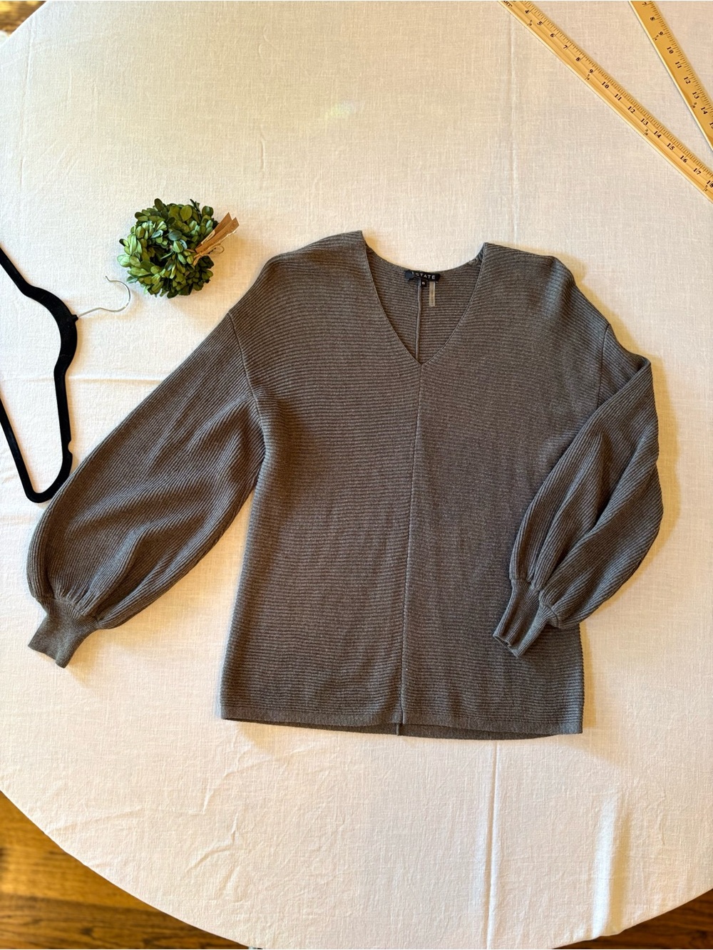 1. State V-Neck Balloon Sleeve Sweater - Gray XS